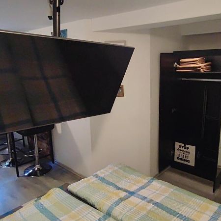 Studio Ferienwohnung Untergeschoss 오스트라크 외부 사진
