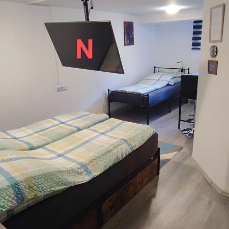Studio Ferienwohnung Untergeschoss 오스트라크 외부 사진